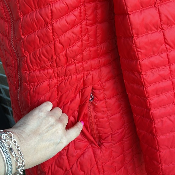 The North Face ThermoBall Eco Parka Red Jacket - Picture 5 of 15